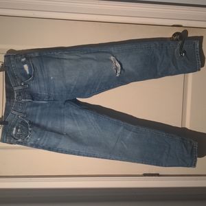 Levi's - holed jeans